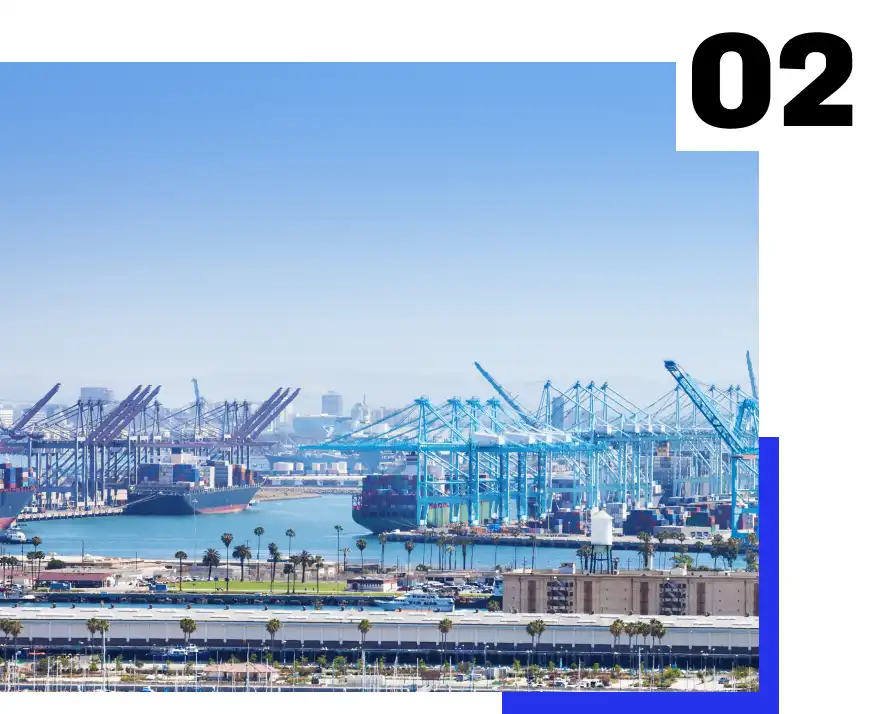02-efficiency-r2 loading cranes at shipping port